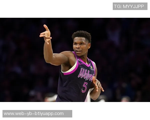 爱德华兹本赛季第12次单场砍下35分5助攻三分球数量领跑联盟其余球员最多仅8次